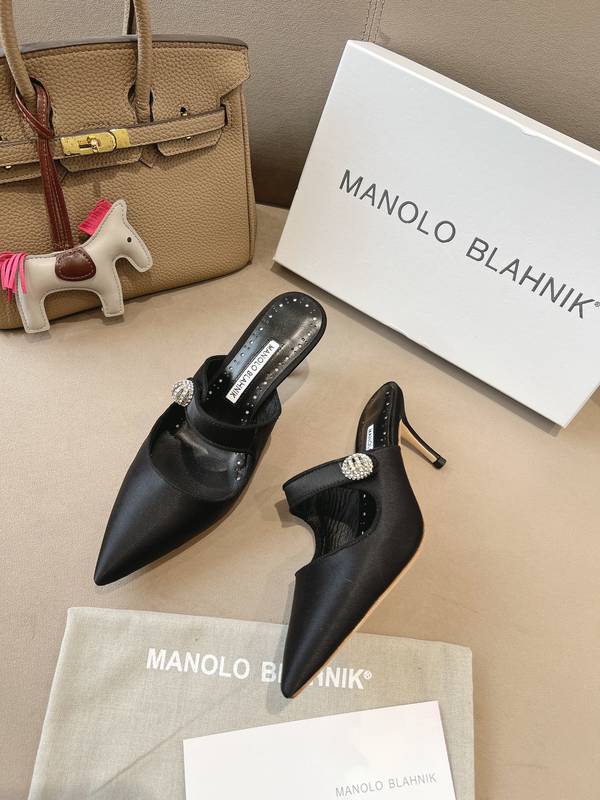 Manolo Blahnik Shoes MBS00058